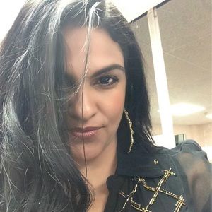 Meet your Posher, Cinthya